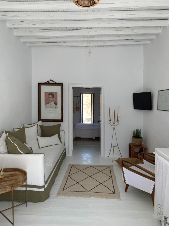 Serifos Olive Esterno foto